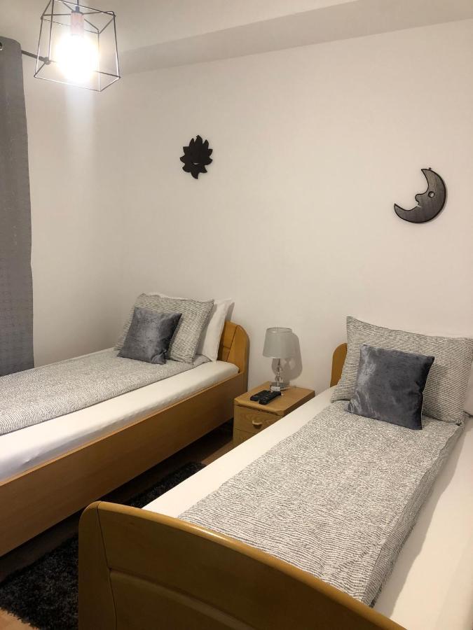 Appartement Apartament Basak 2 à Deva Extérieur photo